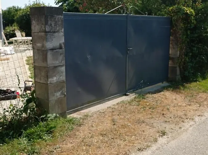 Michel Et Florence לינה וארוחת בוקר